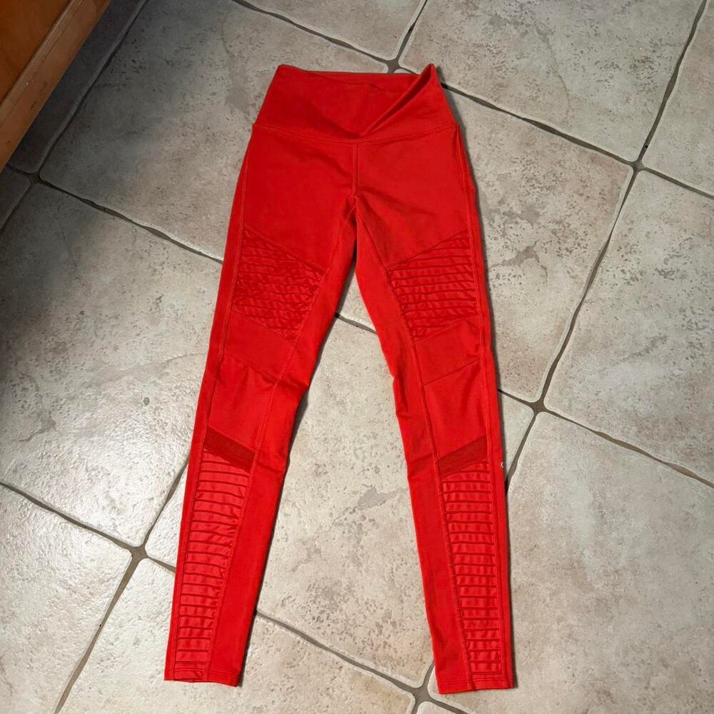 Alo yoga red leggings